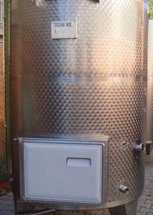 Cisterne Clasice cu Picioare, Trapă Superioară, Fund Conic, Complet Izolate - VIBO B - 2